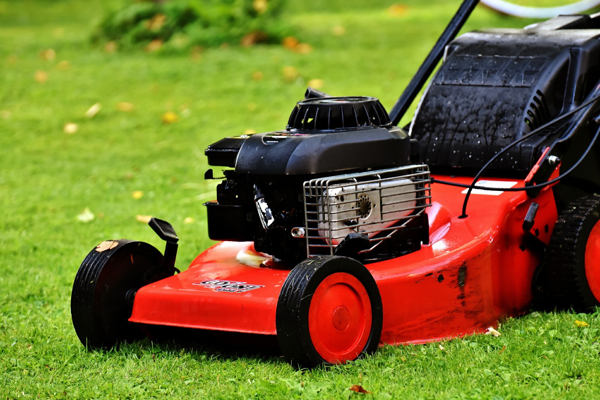 3 Undeniable Benefits of Hiring a Professional Lawn Mowing Service