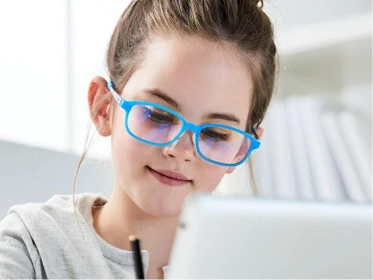 Should you buy Blue Light blocking glasses for kids?