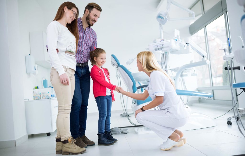 What To Consider When Choosing A Dentist For Your Family's Long-Term Care